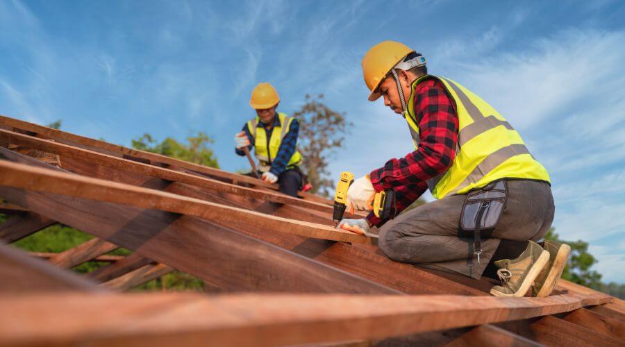 Professional residential roofers in London Mills, IL